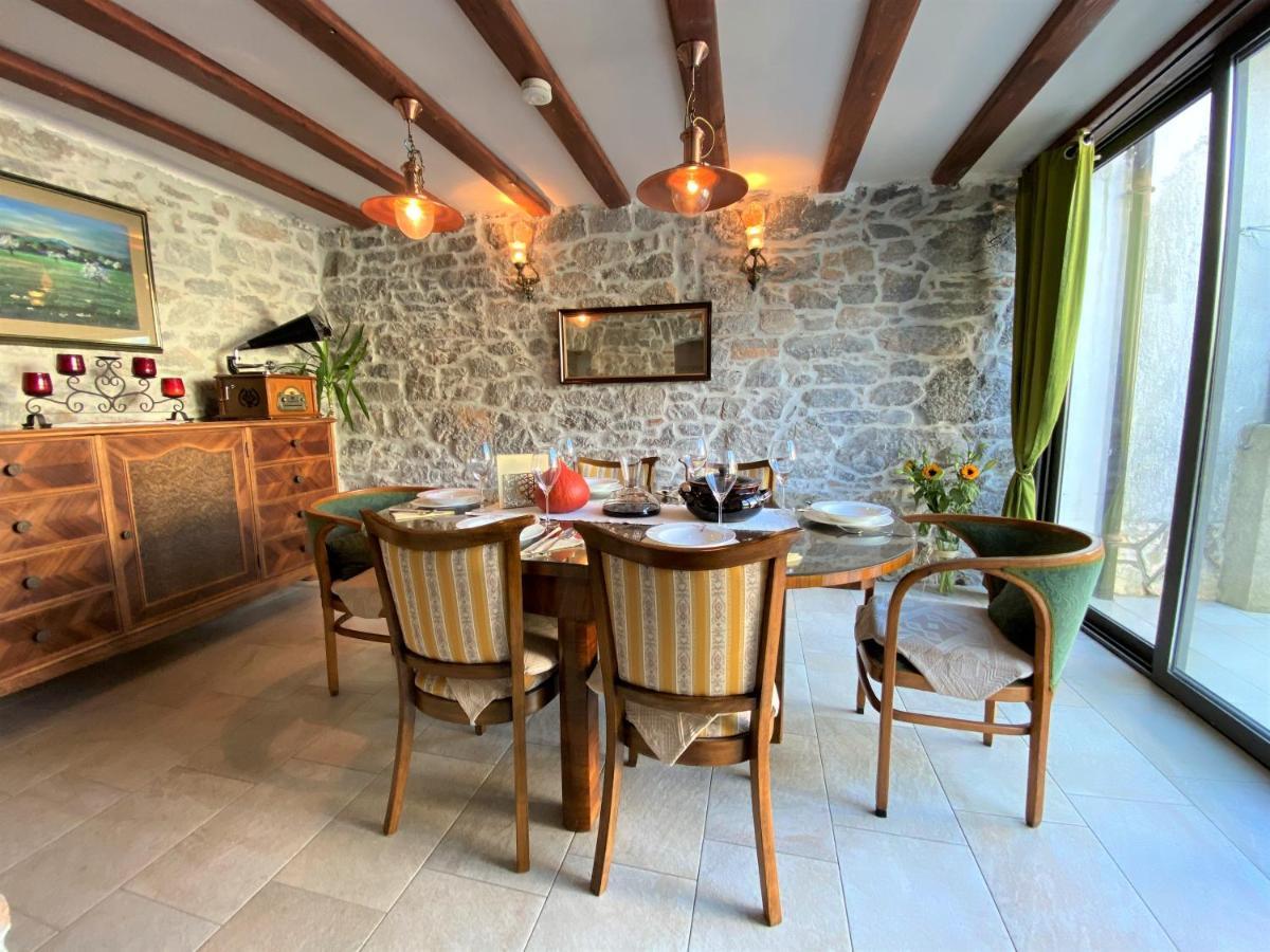 Villa Salvia - Holiday House With Pool - Jurdani Buitenkant foto