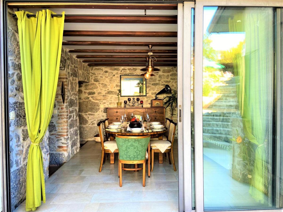 Villa Salvia - Holiday House With Pool - Jurdani Buitenkant foto