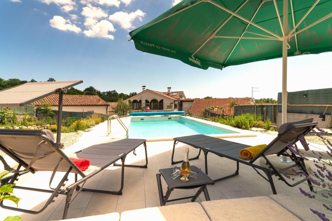 Villa Salvia - Holiday House With Pool - Jurdani Buitenkant foto
